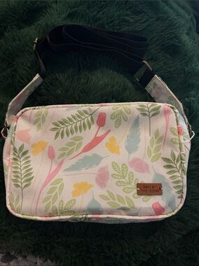 Bags By The Ocean Floral Crossbody Bag in Pastel Multicolor